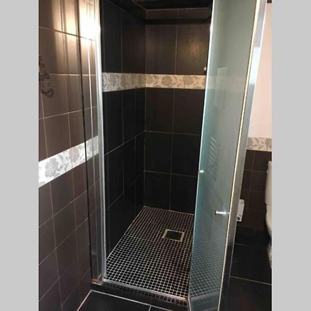 Bel Appartement En Rez De Jardin, 10Min Centre Et 300M Quais De Seine Wifi Rouen Luaran gambar